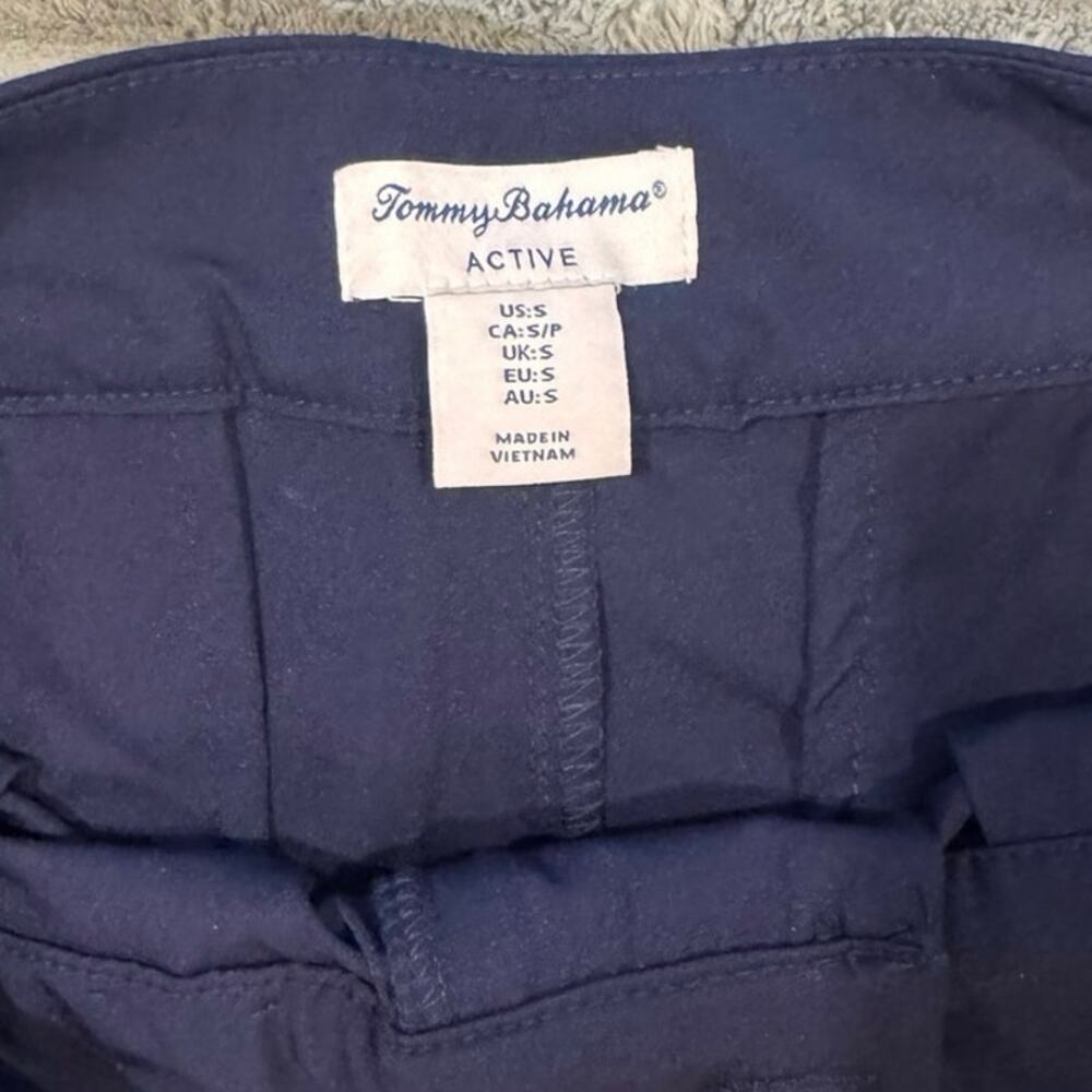 NEW Tommy Bahama active shorts, Navy, Size Small - Picture 2 of 3